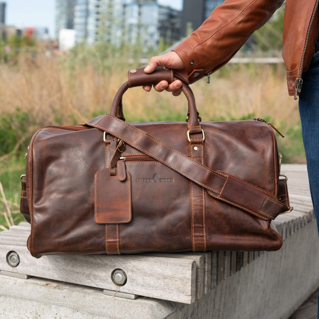 Leather overnight travel duffle bag for weekend trips